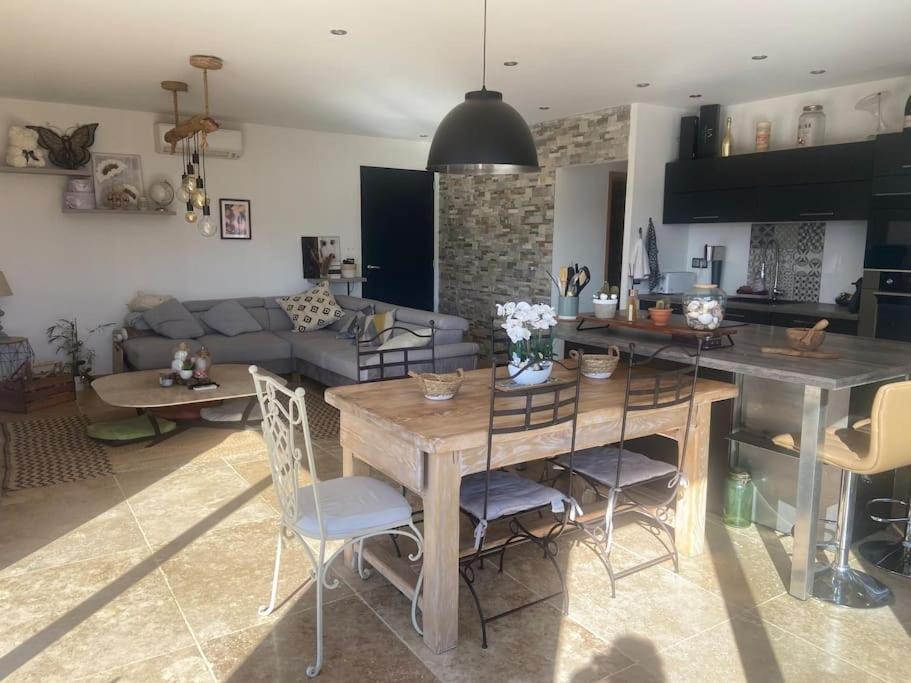 Superbe Villa En Provence 85 M2 Puimichel Buitenkant foto